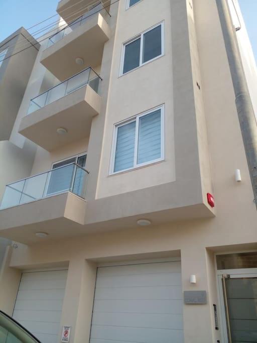 Coral Reef Apartments St. Paul's Bay Exteriör bild